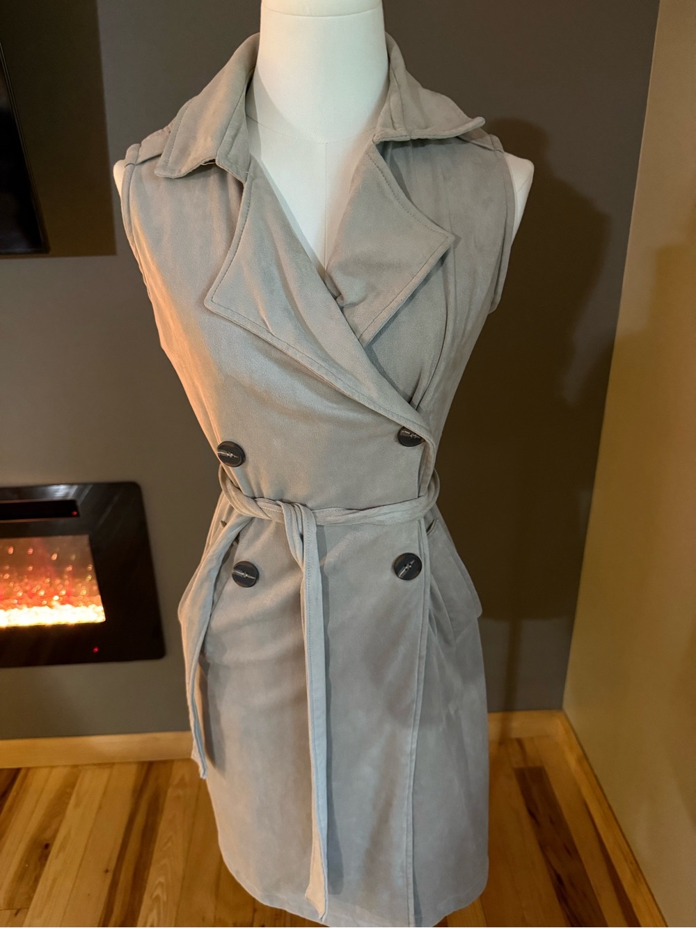 Kendall & Kylie Light Gray Soft Velour Feel Belted Sleeveless vest Size XS